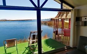 Uros Aruma-Uro On Uros Floating Islands