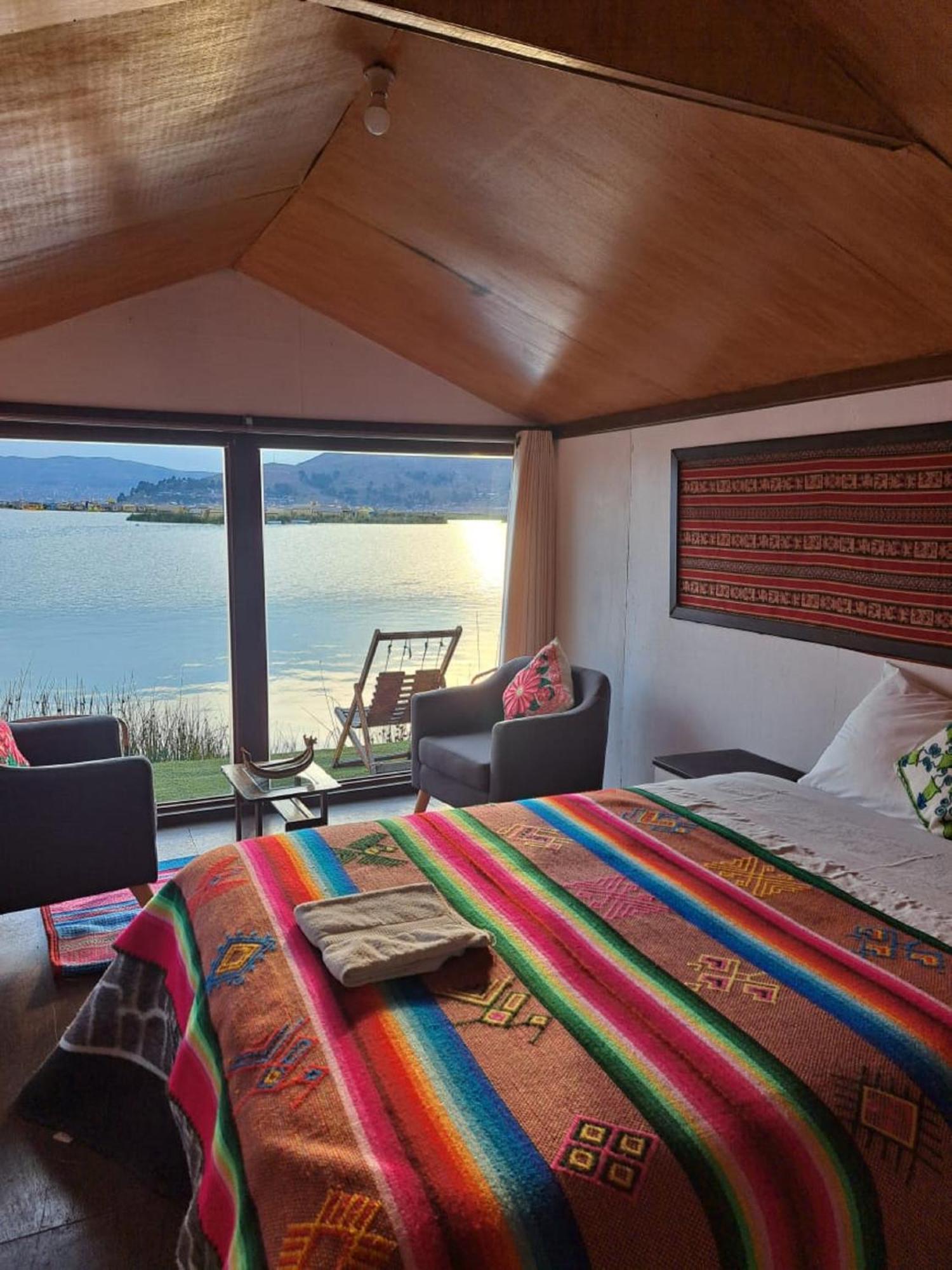 Uros Aruma-Uro On Uros Floating Islands Hotel Puno Exterior photo