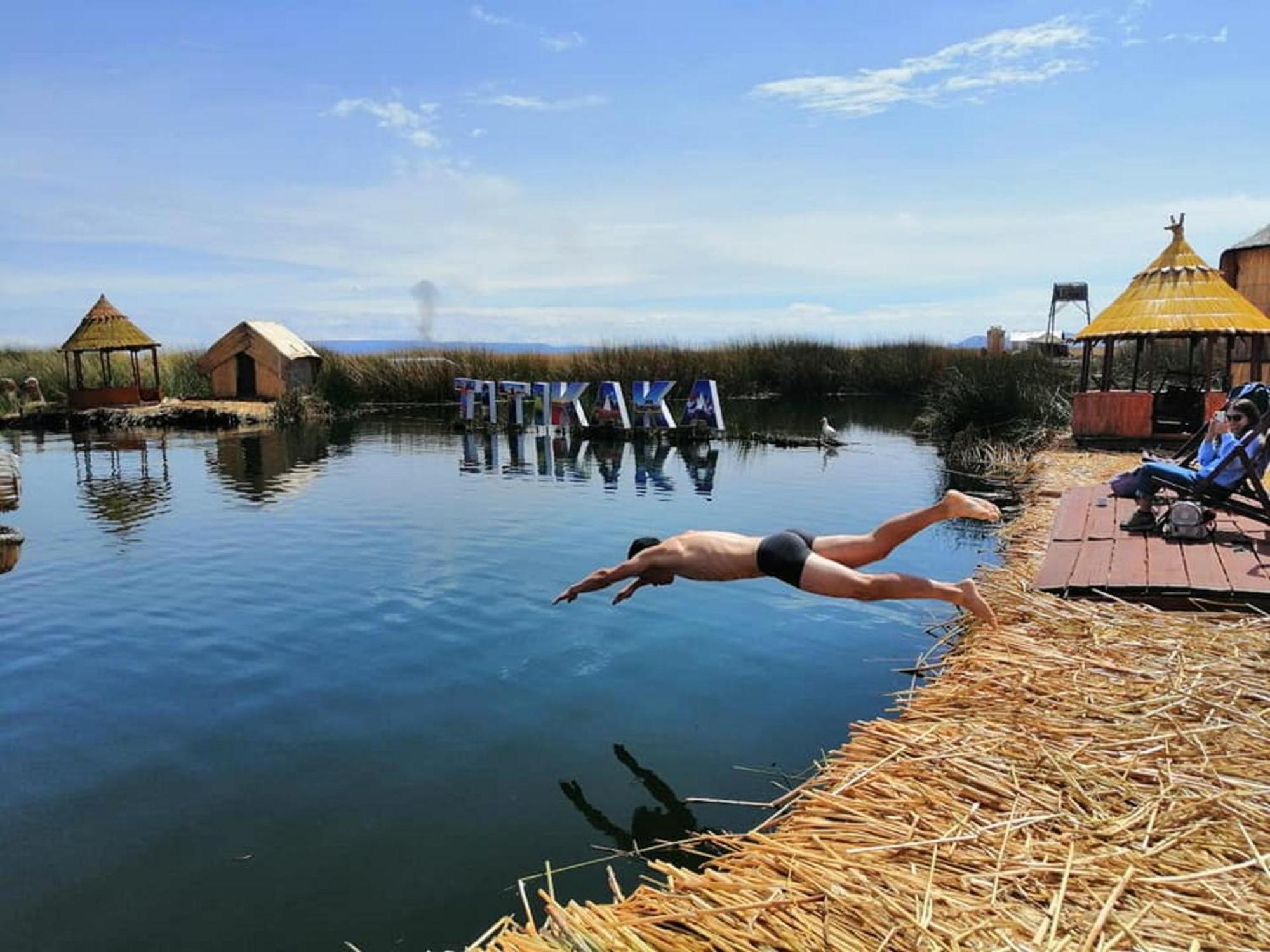 Uros Aruma-Uro On Uros Floating Islands Hotel Puno Exterior photo
