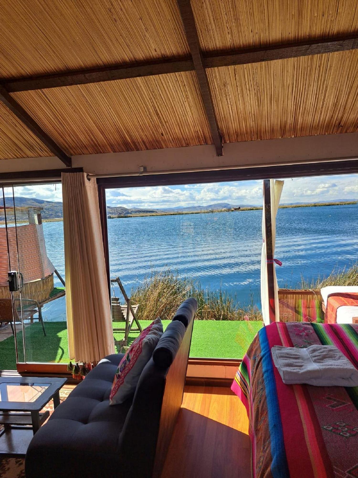 Uros Aruma-Uro On Uros Floating Islands Hotel Puno Exterior photo